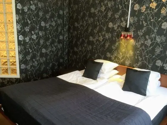 Basic Tek Büyük Yataklı Oda