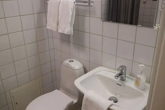 Basic Tek Büyük Yataklı Oda