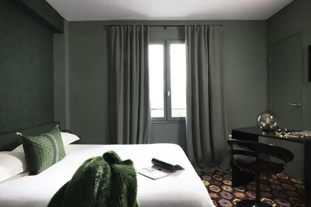 Standard Tek Büyük Yataklı Oda
