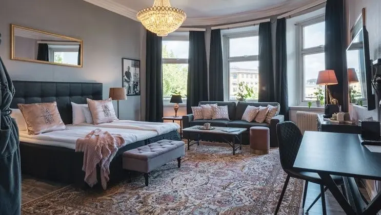 Deluxe Tek Büyük Yataklı Oda