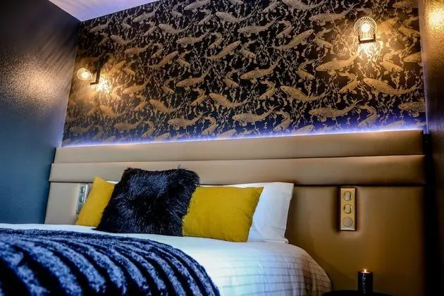Comfort Tek Büyük Yataklı Oda