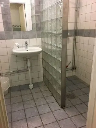 Economy Tek Büyük Yataklı Oda, Ortak Banyo