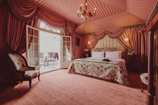 Deluxe Tek Büyük veya İki Ayrı Yataklı Oda