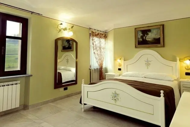 Tek Büyük Yataklı Oda (Caminetto)