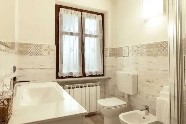 Tek Büyük Yataklı Oda (Caminetto)