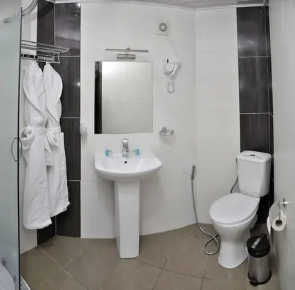 Standard Tek Büyük Yataklı Oda