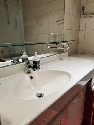 Basic Tek Büyük Yataklı Oda