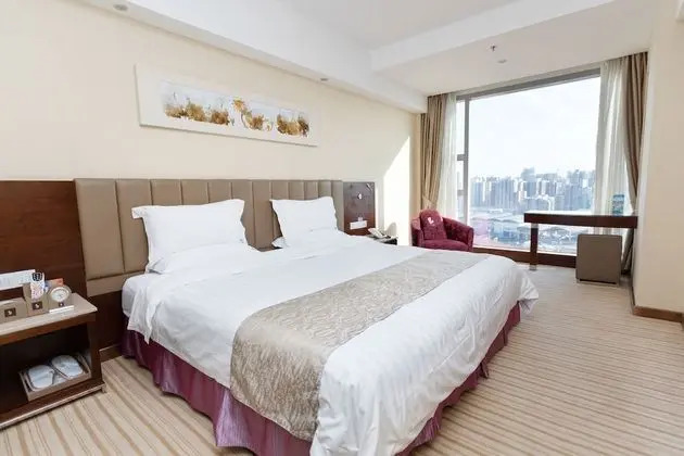 Deluxe Tek Büyük Yataklı Oda