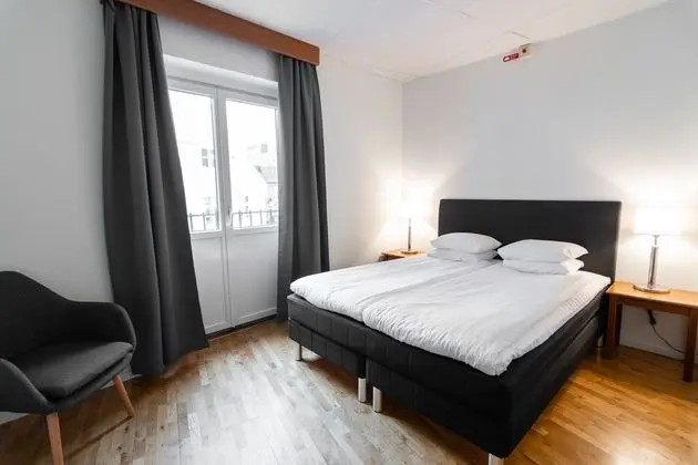 Standard Tek Büyük Yataklı Oda