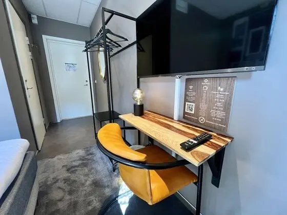 Standard Tek Büyük Yataklı Oda