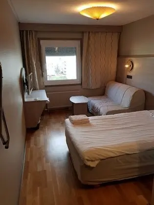 Tek Kişilik Oda, Özel Banyo (First Floor)