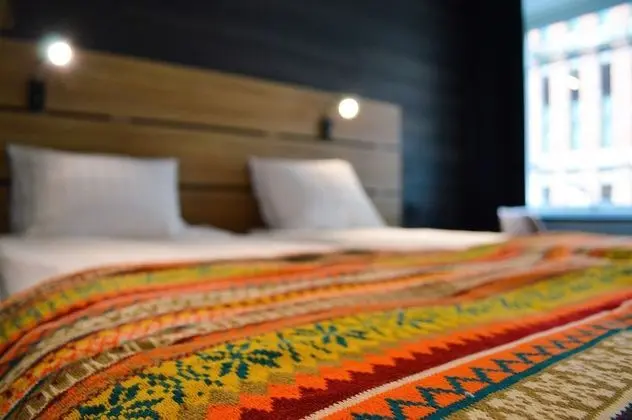 Oda, 1 Büyük (Queen) Boy Yatak