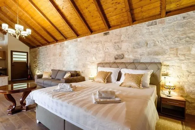 Çatı Katı Süiti (Penthouse) (Peristil)
