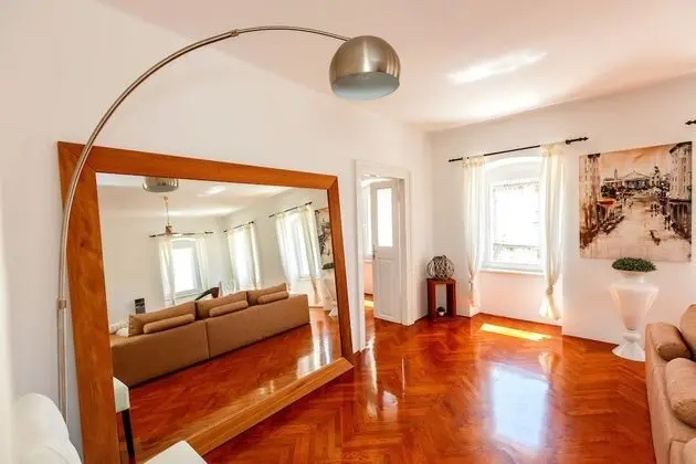 Luxury Apart Daire, Deniz Manzaralı (Piazza Penthouse)