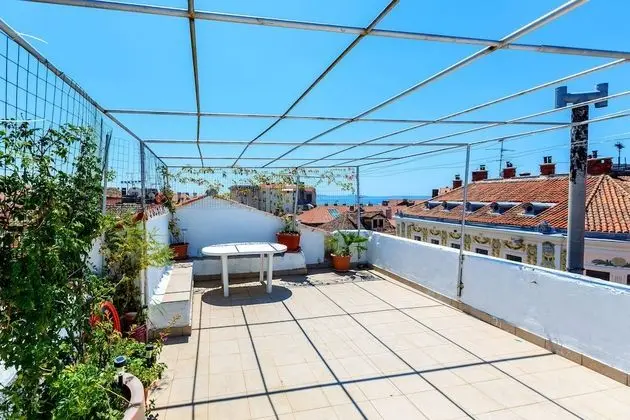 Luxury Apart Daire, Deniz Manzaralı (Piazza Penthouse)