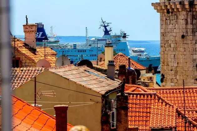 Luxury Apart Daire, Deniz Manzaralı (Piazza Penthouse)