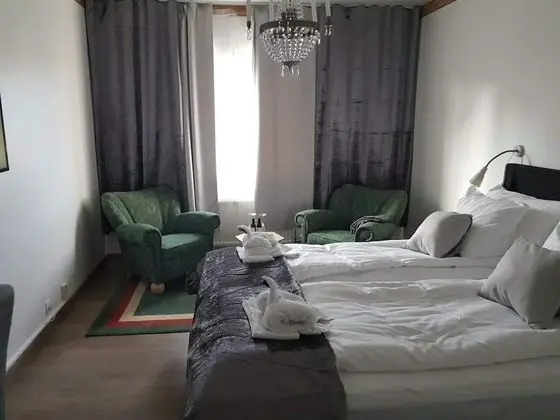 Standard Oda (Lake or Courtyard view)