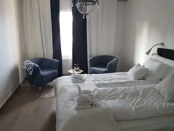 Standard Oda (Lake or Courtyard view)