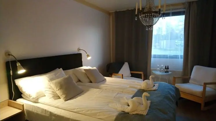 Standard Oda (Lake or Courtyard view)