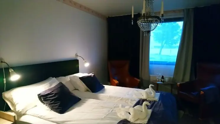 Standard Oda (Lake or Courtyard view)