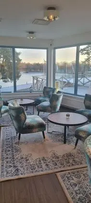 Standard Oda (Lake or Courtyard view)