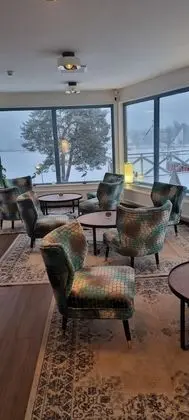 Standard Oda (Lake or Courtyard view)