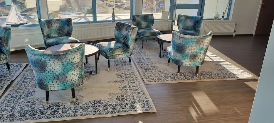 Standard Oda (Lake or Courtyard view)