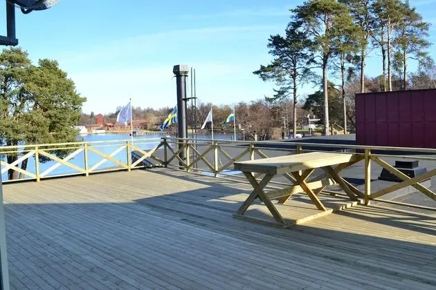 Standard Oda (Lake or Courtyard view)