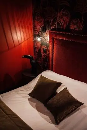 Classic Tek Büyük Yataklı Oda