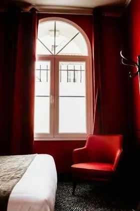 Classic Tek Büyük Yataklı Oda