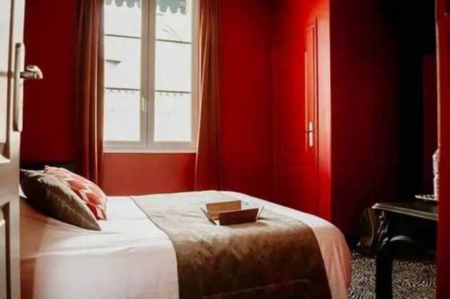 Classic Tek Büyük Yataklı Oda