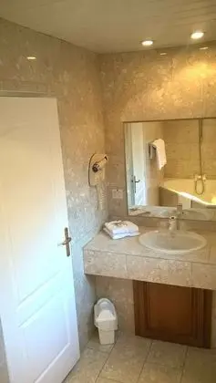 Classic Tek Büyük Yataklı Oda