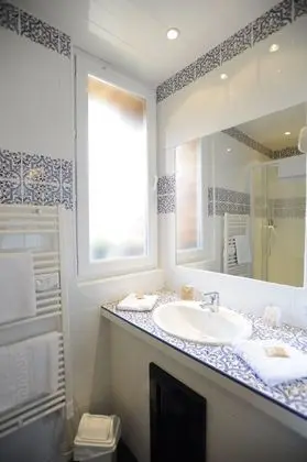 Classic Tek Büyük Yataklı Oda