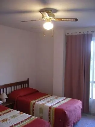 Tek Büyük Yataklı Oda, 2 Tek Kişilik Yatak