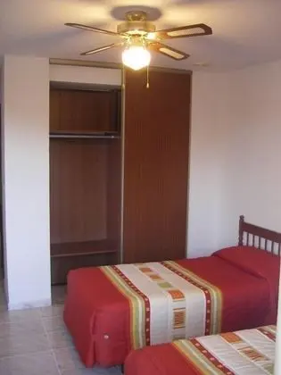 Tek Büyük Yataklı Oda, 2 Tek Kişilik Yatak