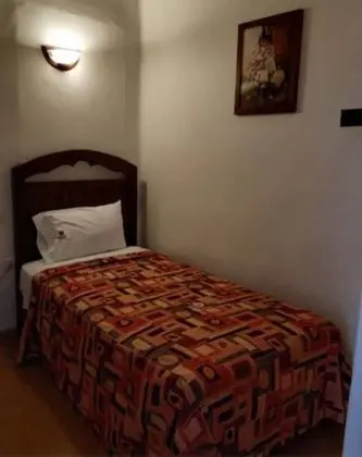 Simple Single Room