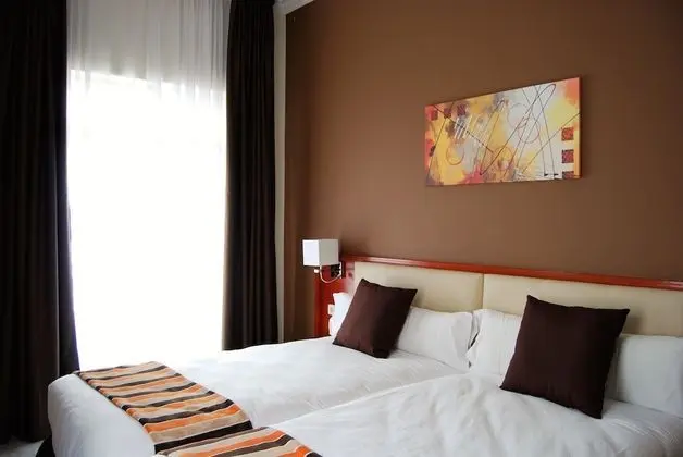 Tek Büyük veya İki Ayrı Yataklı Oda