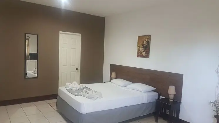 Tek Büyük Yataklı Oda