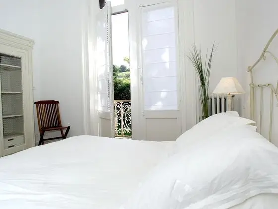 Tek Büyük veya İki Ayrı Yataklı Oda, Banyolu/Duşlu (Chambre 2)