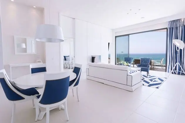 Legend Suite, 3 rd floor