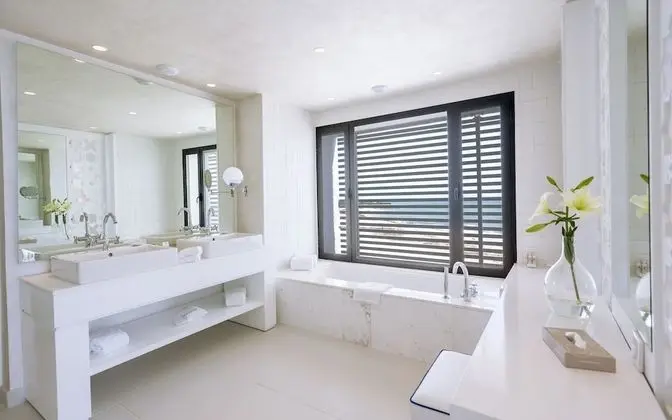Legend Suite, ground floor