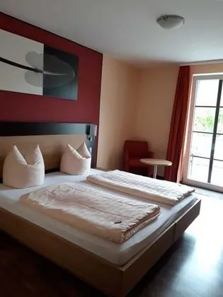 Üç Kişilik Oda