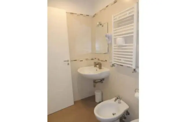 Classic Üç Kişilik Oda