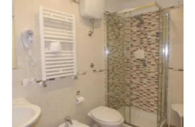 Classic Üç Kişilik Oda