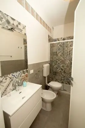 Basic Tek Büyük Yataklı Oda