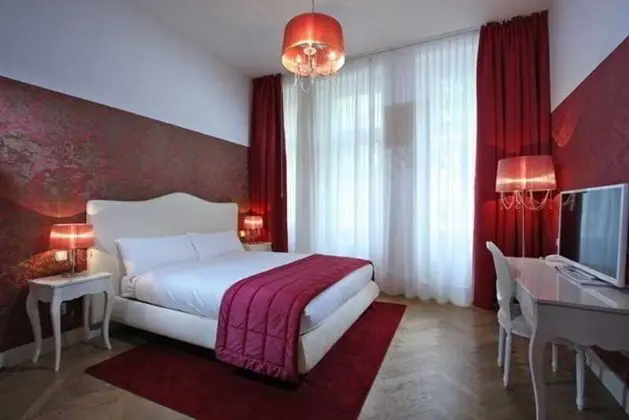 1 Çift Kişilik Veya 2 Tek Kişilik Yatak Standard