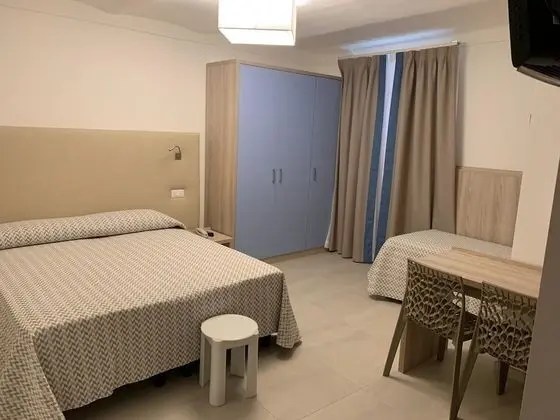 Tek Büyük veya İki Ayrı Yataklı Oda