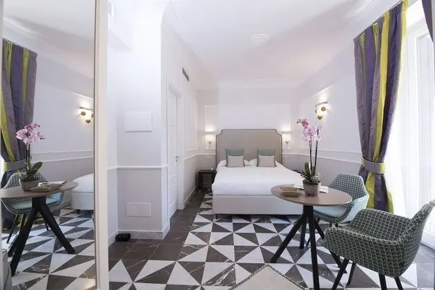 Deluxe Tek Büyük Yataklı Oda, Balkon