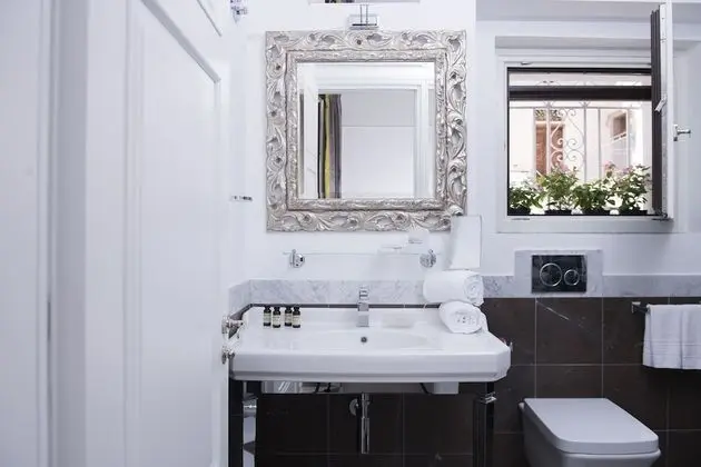 Deluxe Tek Büyük Yataklı Oda, Balkon