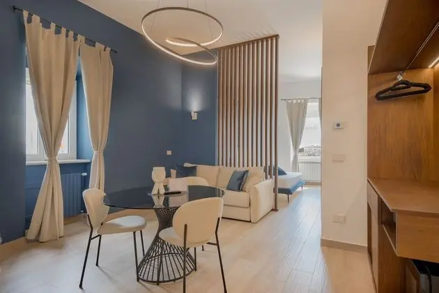 Junior Süit, 1 En Büyük (King) Boy Yatak ve Çekyat, Deniz Manzaralı